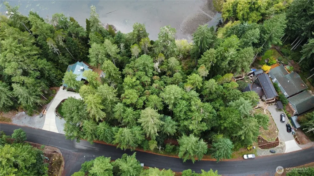 11026 Matthews Way Anderson Island WA 98303