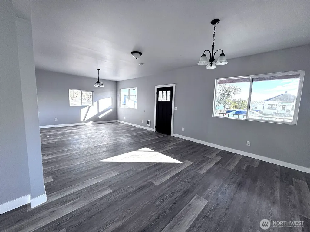 207 N Birch Street Odessa WA 99159