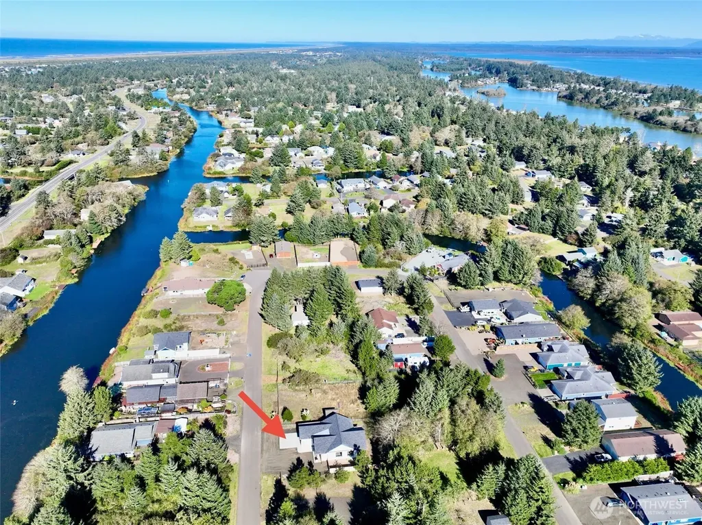 716 Island Circle SE Ocean Shores WA 98569