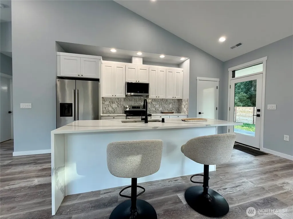 716 Island Circle SE Ocean Shores WA 98569
