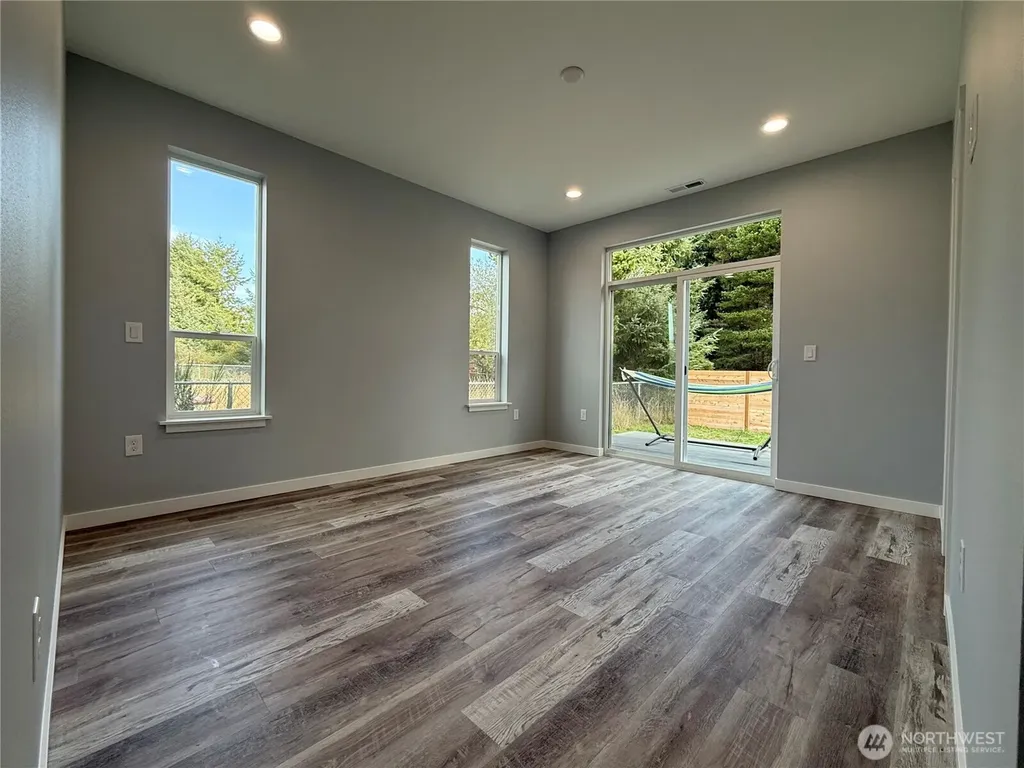 716 Island Circle SE Ocean Shores WA 98569