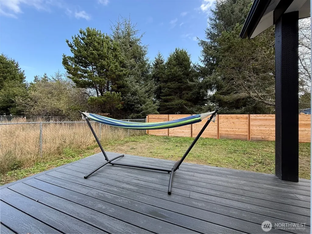 716 Island Circle SE Ocean Shores WA 98569