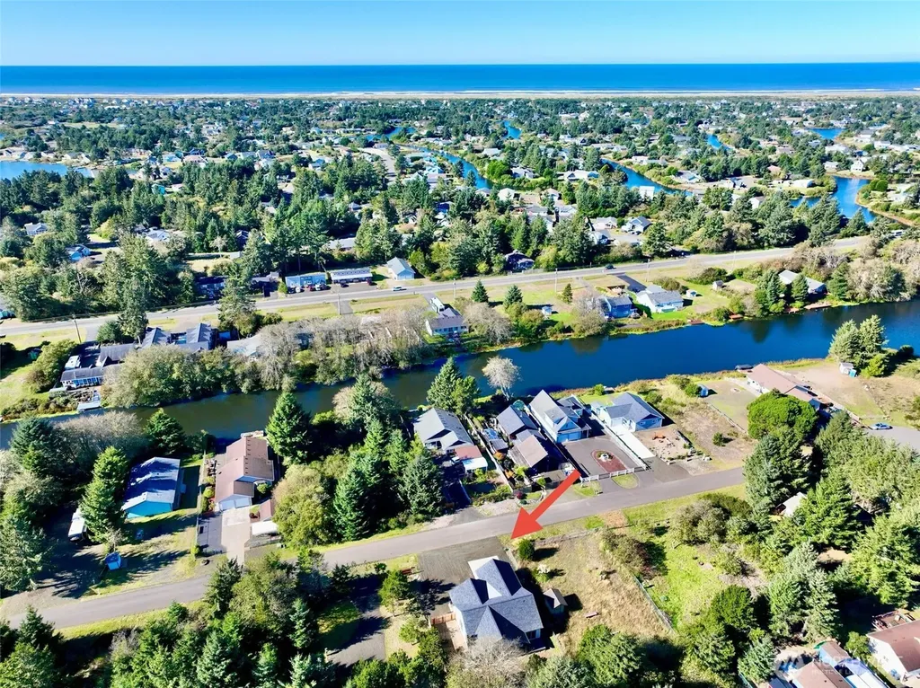 716 Island Circle SE Ocean Shores WA 98569