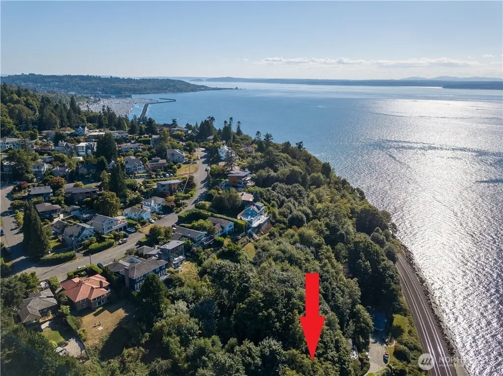 32 NW Esplanade Seattle WA 98117