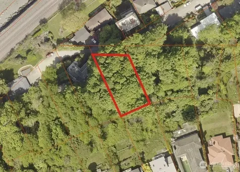 32 NW Esplanade Seattle WA 98117