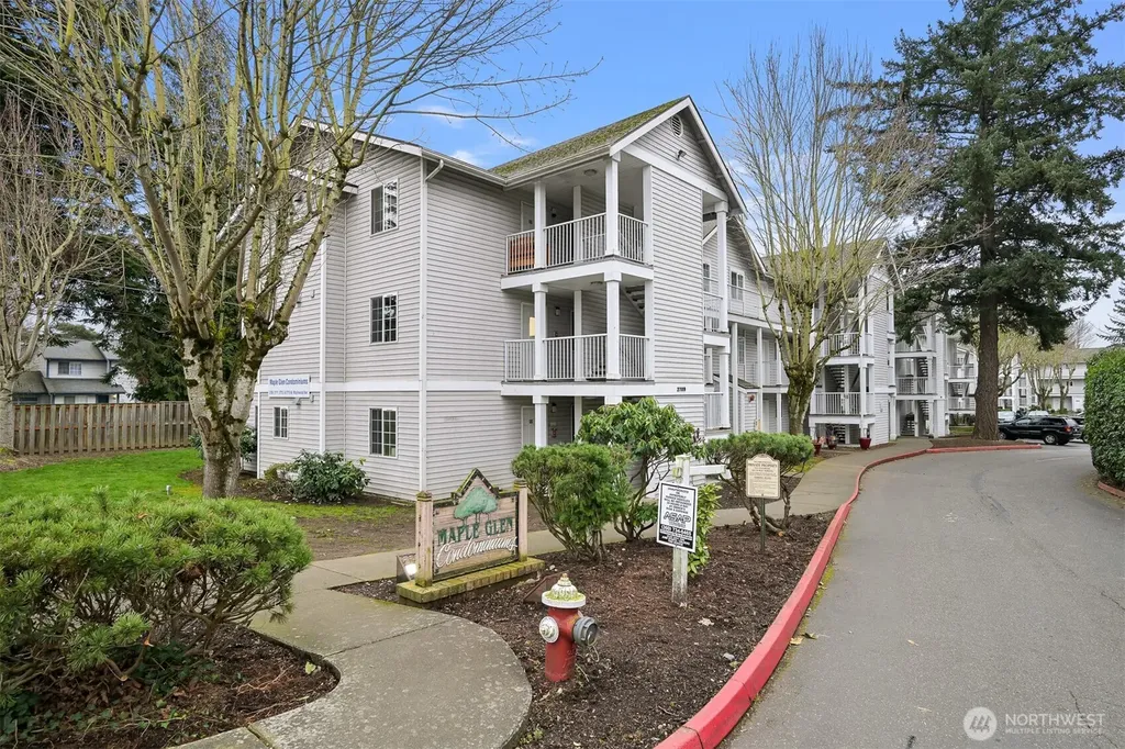2709 W Maplewood Avenue Bellingham WA 98225