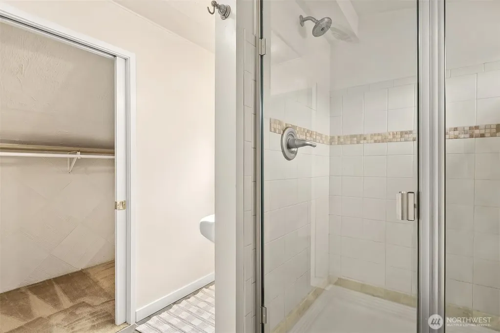 347 NW 52nd Street Seattle WA 98107