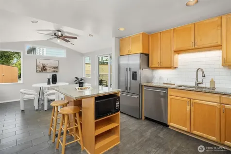 347 NW 52nd Street Seattle WA 98107