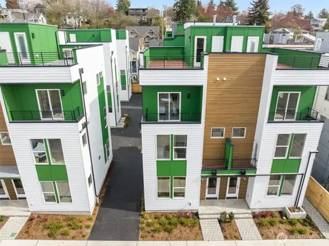 904 28th Avenue S Seattle WA 98144