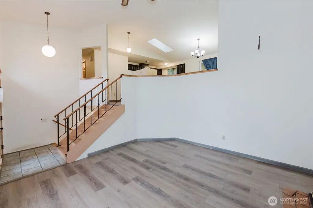 13607 W Raven Lane Bremerton WA 98312