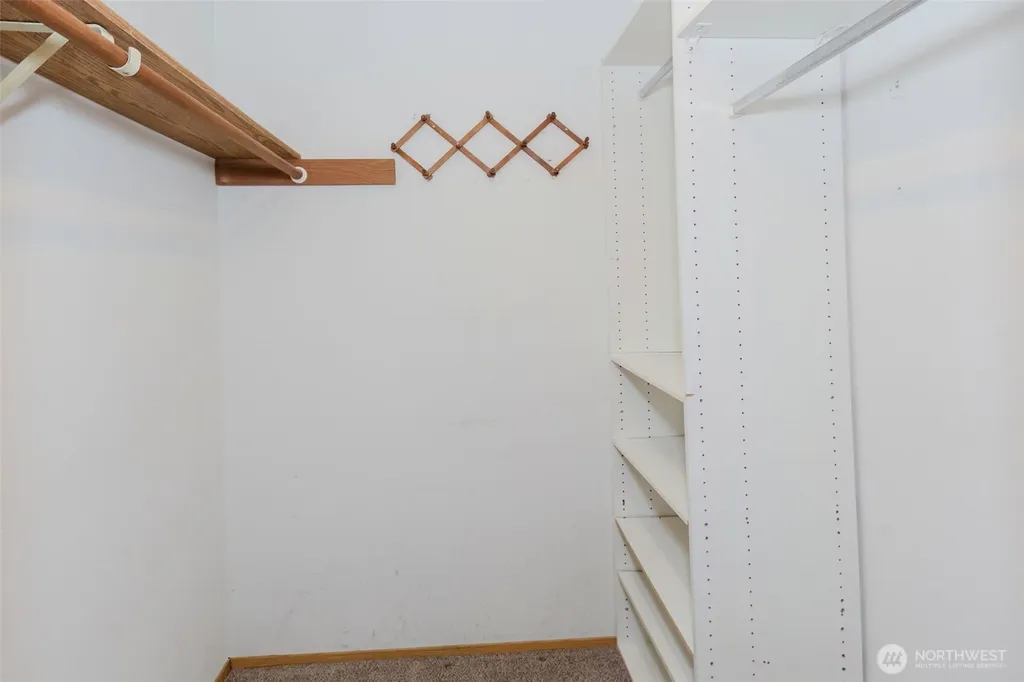 13607 W Raven Lane Bremerton WA 98312