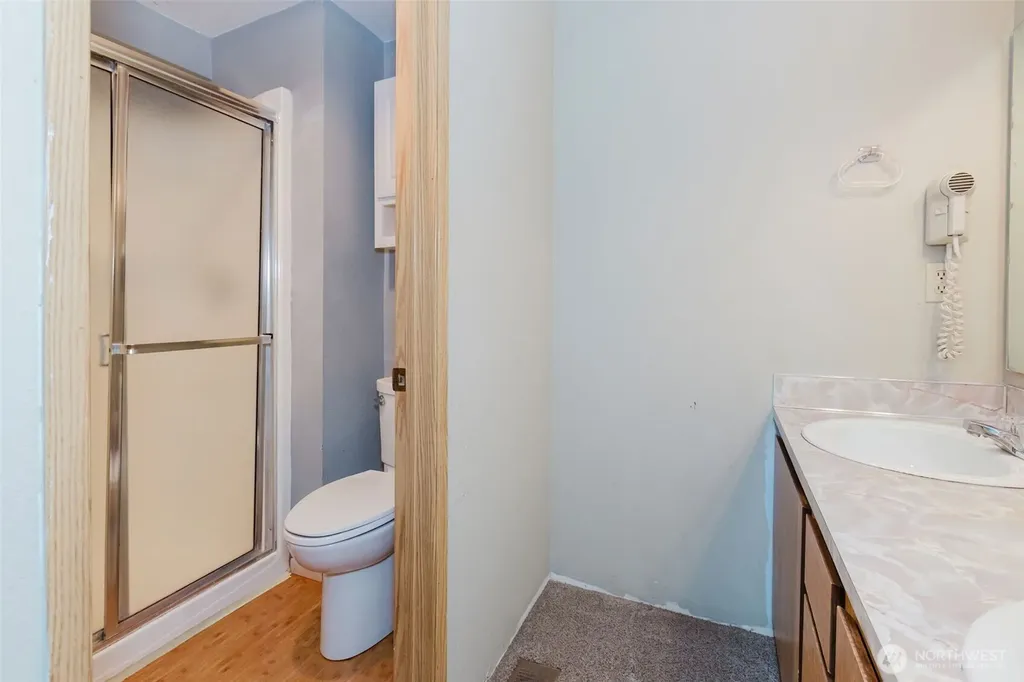 13607 W Raven Lane Bremerton WA 98312