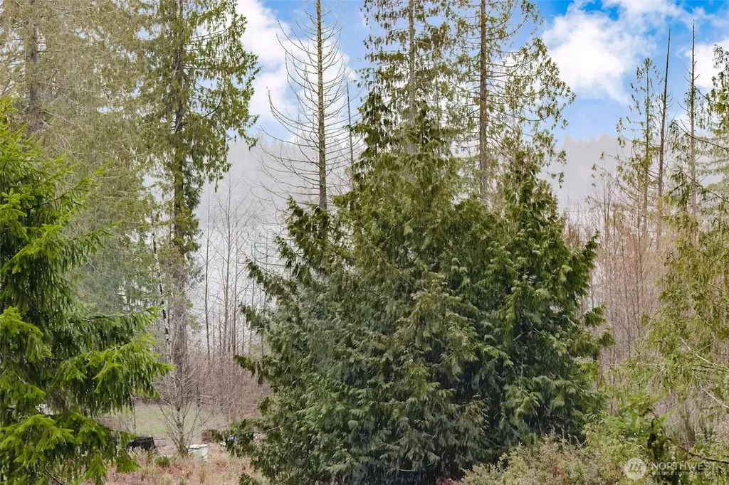 13607 W Raven Lane Bremerton WA 98312