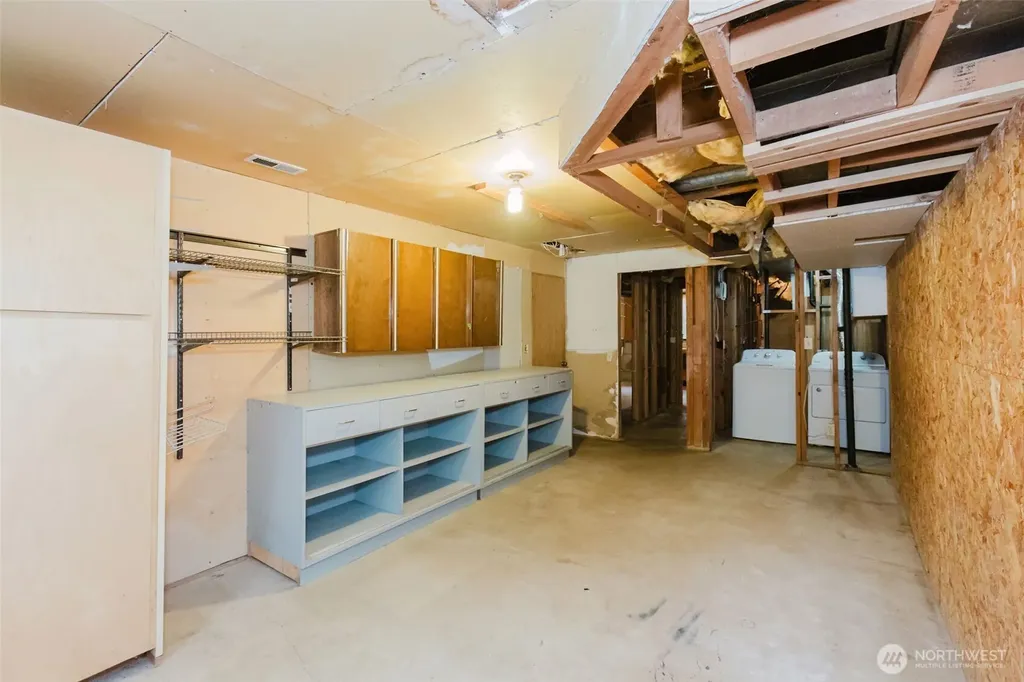 13607 W Raven Lane Bremerton WA 98312
