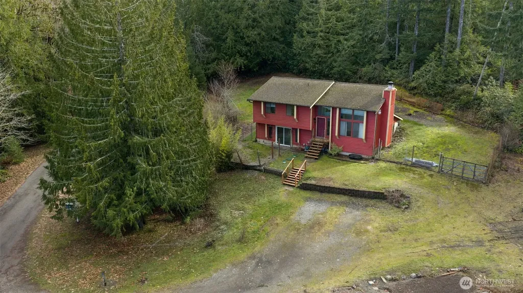 13607 W Raven Lane Bremerton WA 98312