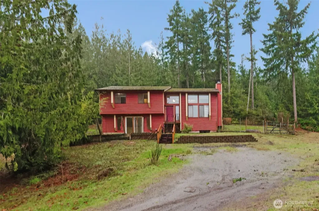 13607 W Raven Lane Bremerton WA 98312