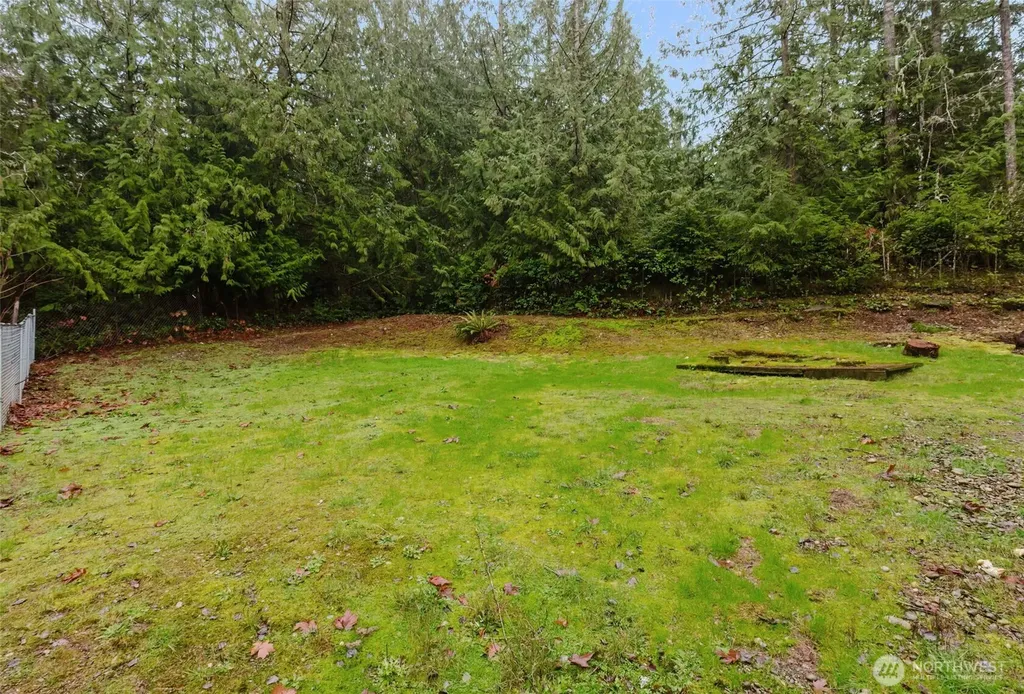 13607 W Raven Lane Bremerton WA 98312