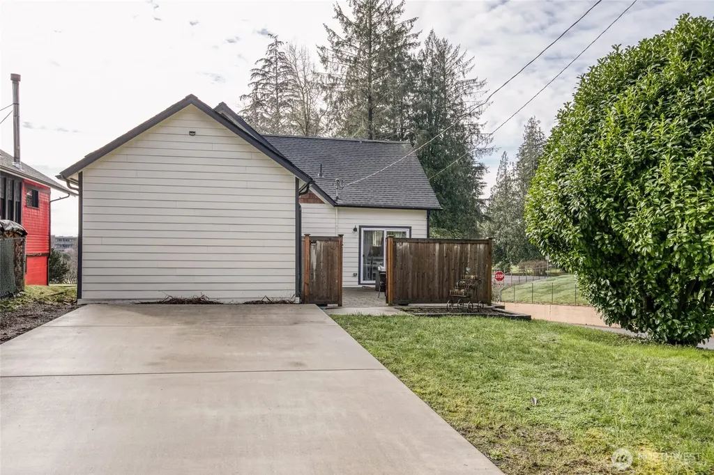 402 Burleigh Aberdeen WA 98520