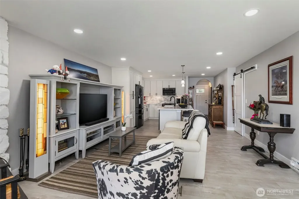 30 Admiralty Lane Port Ludlow WA 98365