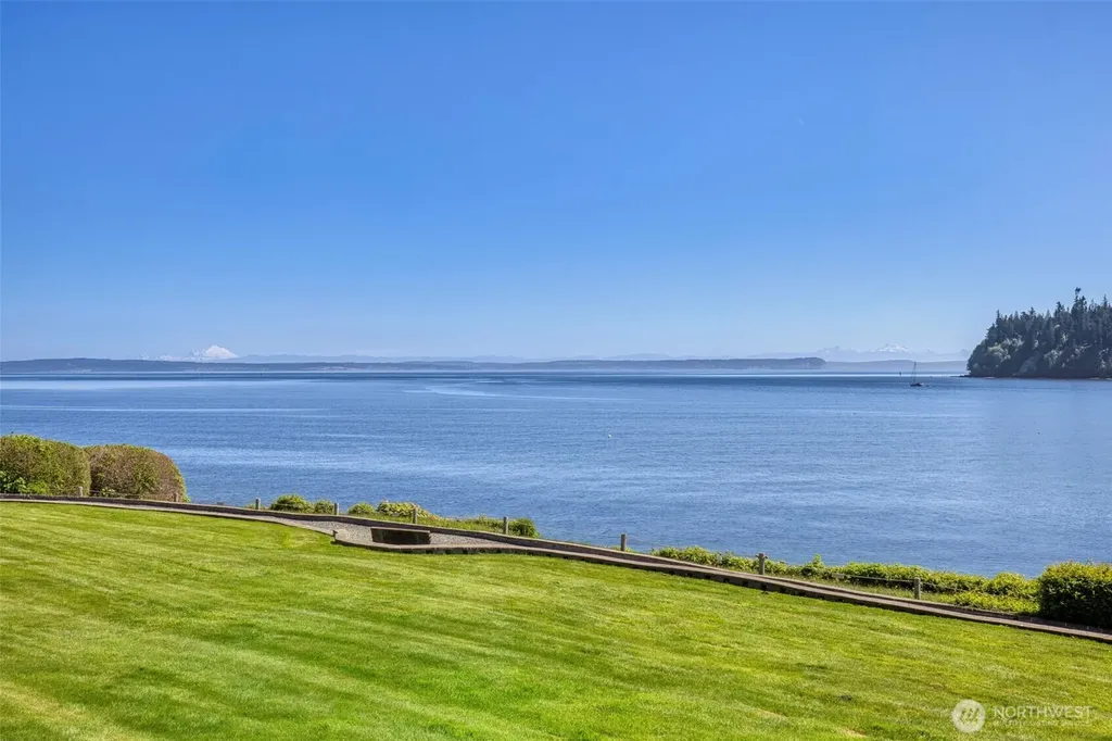 30 Admiralty Lane Port Ludlow WA 98365