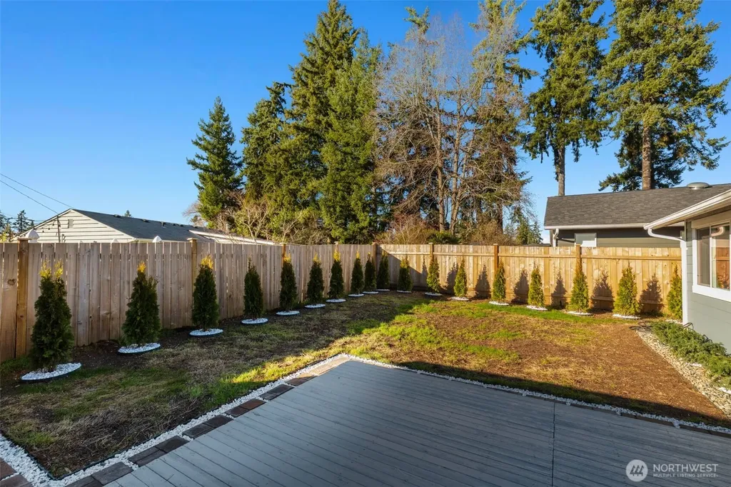 655 Union Ave NE Renton WA 98059