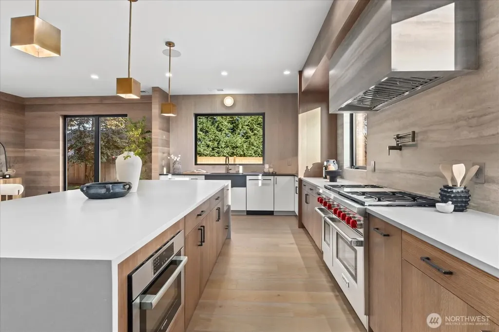 1020 107th Avenue SE Bellevue WA 98004