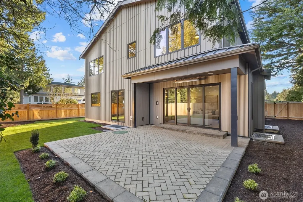 1020 107th Avenue SE Bellevue WA 98004
