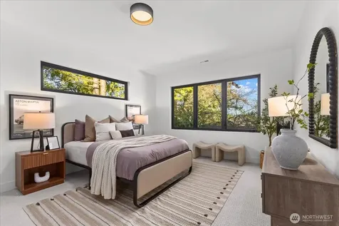 1020 107th Avenue SE Bellevue WA 98004