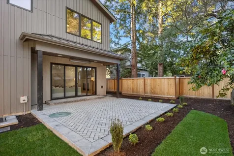 1020 107th Avenue SE Bellevue WA 98004