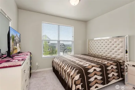 7713 92nd Place NE Marysville WA 98270