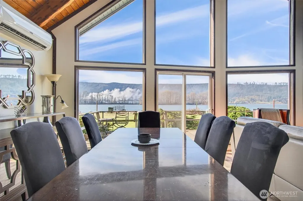 301 W Sunny Sands Cathlamet WA 98612