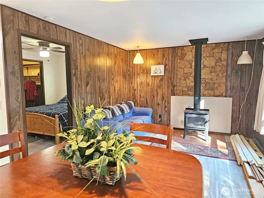 121 Bay View Avenue Brinnon WA 98320