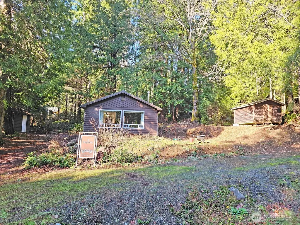 121 Bay View Avenue Brinnon WA 98320