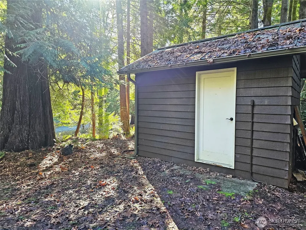 121 Bay View Avenue Brinnon WA 98320