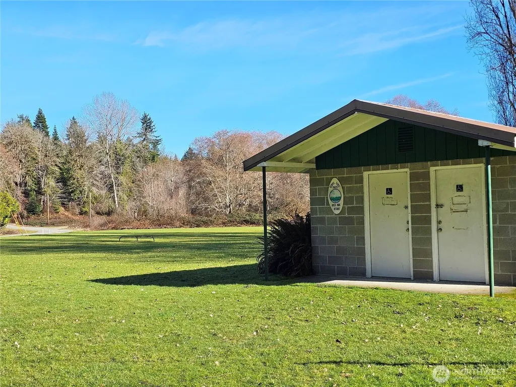 121 Bay View Avenue Brinnon WA 98320