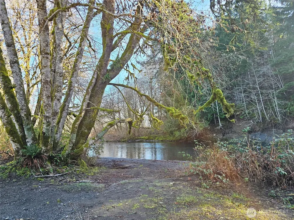 121 Bay View Avenue Brinnon WA 98320
