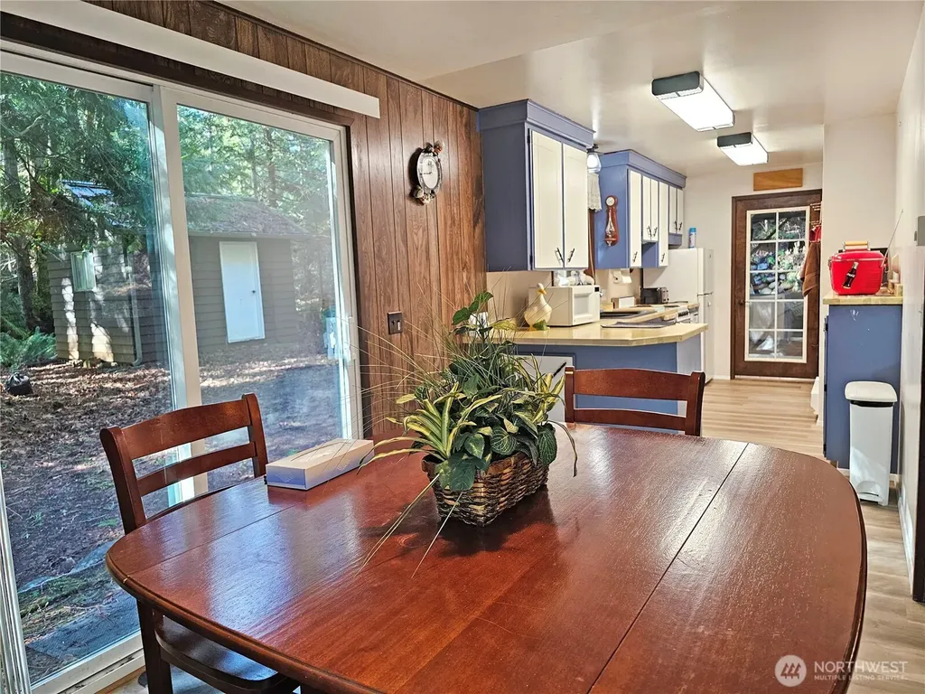 121 Bay View Avenue Brinnon WA 98320