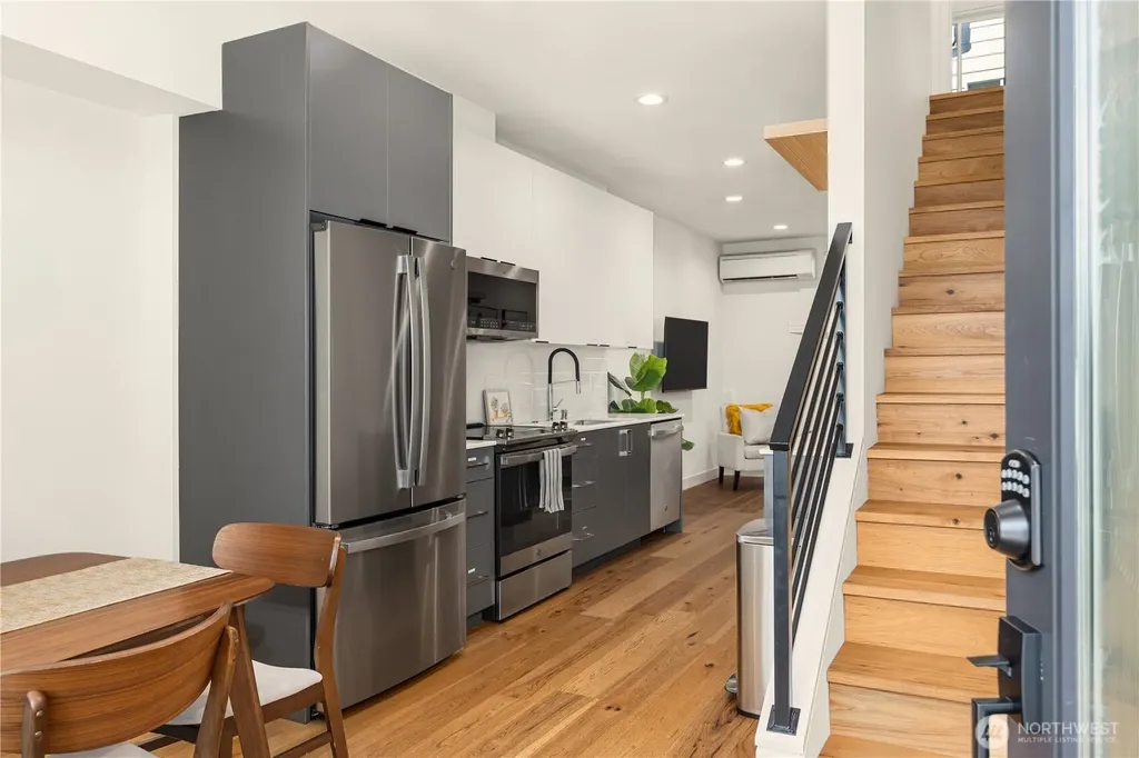 4515 Sunnyside Avenue N Seattle WA 98103