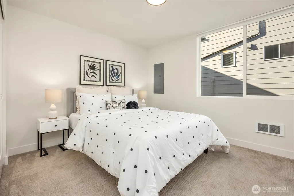 4515 Sunnyside Avenue N Seattle WA 98103