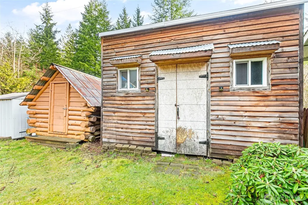 172 Sprague Valley Drive Maple Falls WA 98266