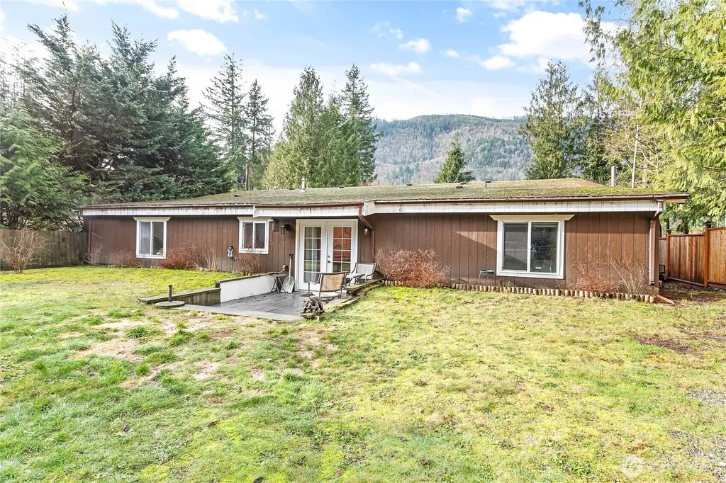 172 Sprague Valley Drive Maple Falls WA 98266