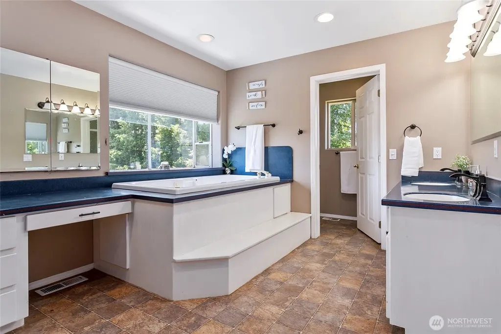 2176 Burk Road Blaine WA 98230