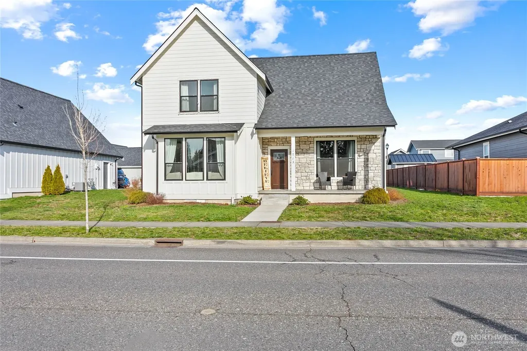 1713 Aaron Drive Lynden WA 98264