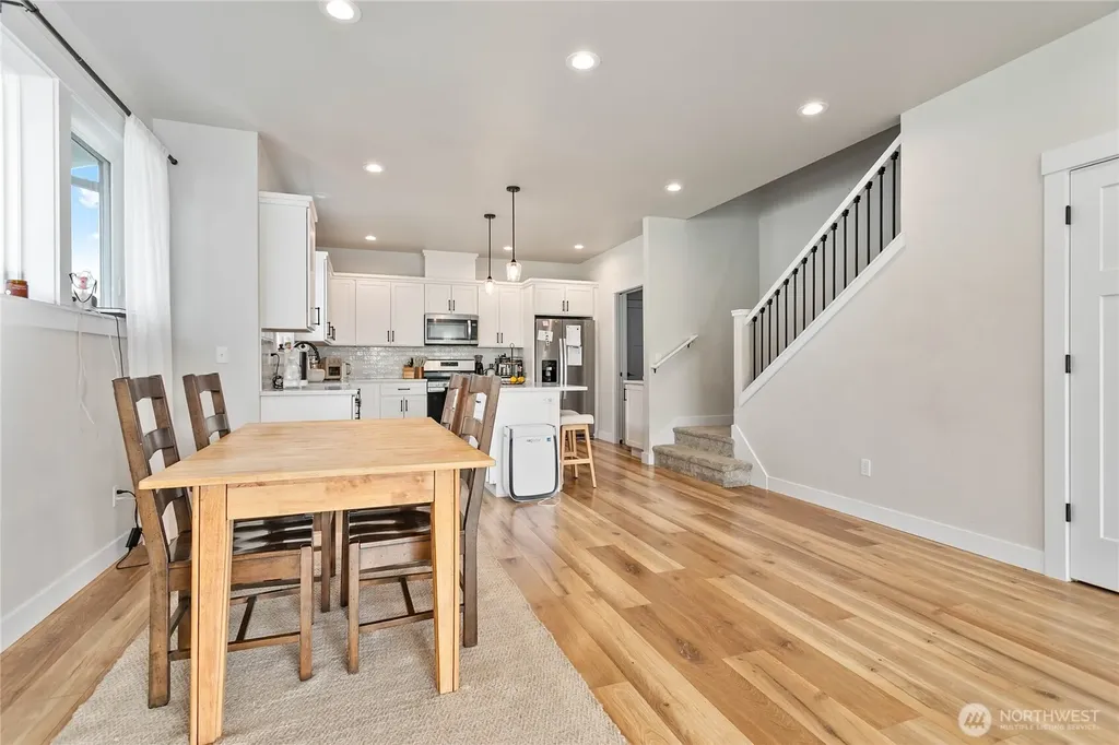 1713 Aaron Drive Lynden WA 98264