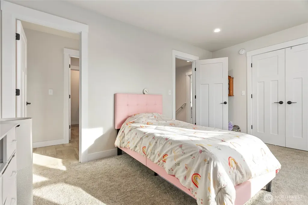 1713 Aaron Drive Lynden WA 98264