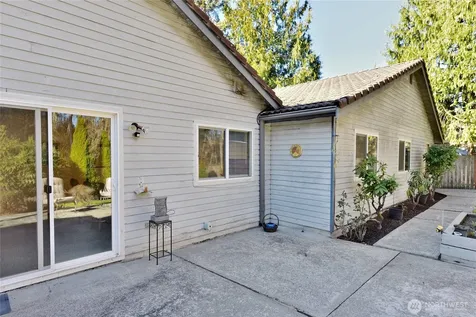 17719 54th Avenue W Lynnwood WA 98037