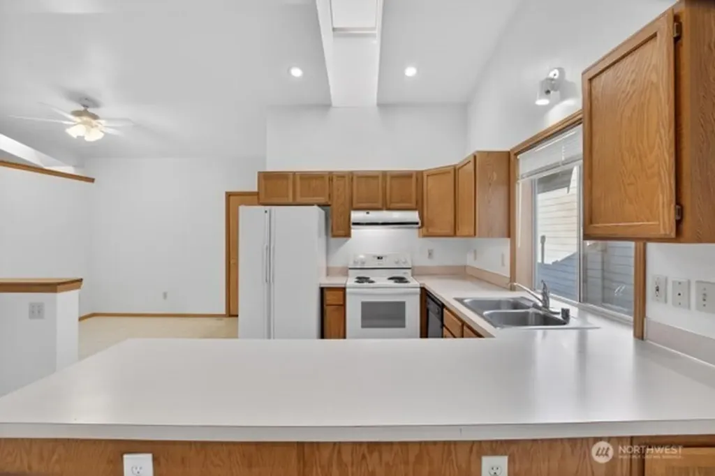 21622 120th Avenue SE Kent WA 98031