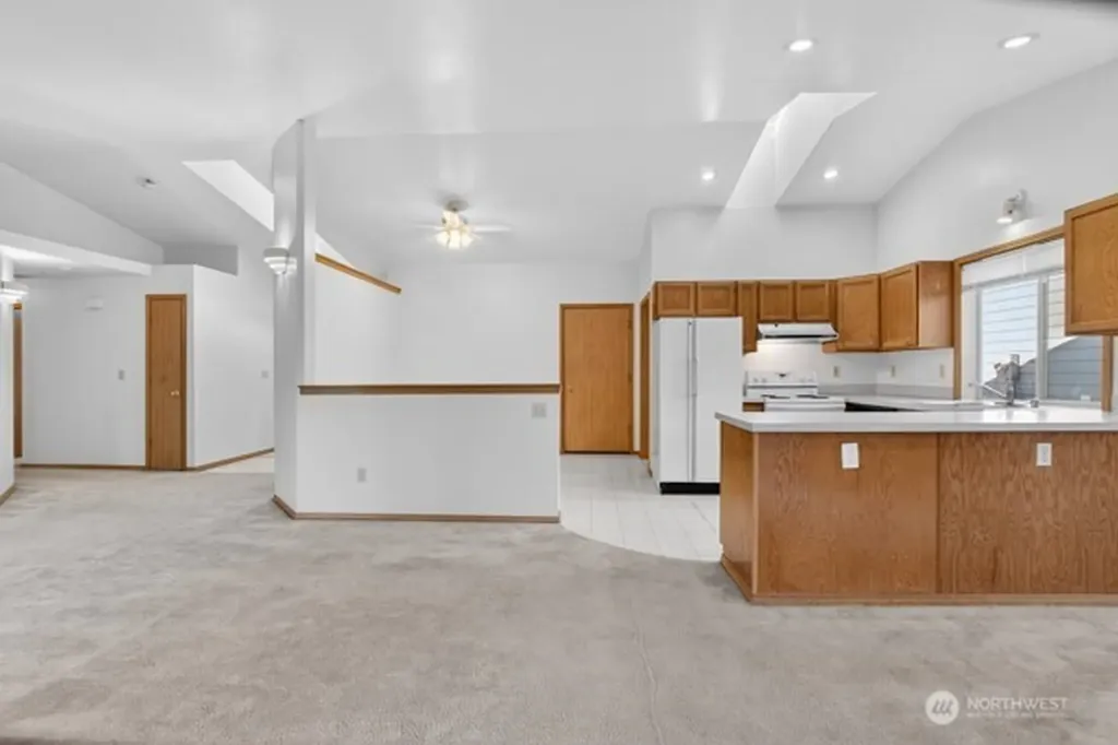 21622 120th Avenue SE Kent WA 98031