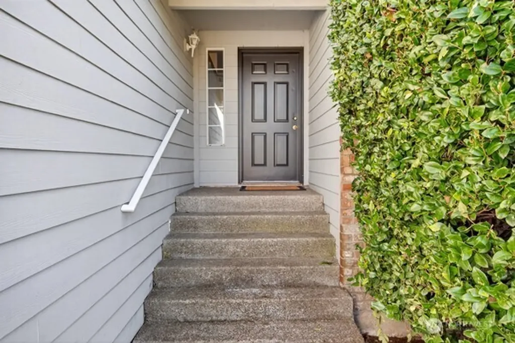 21622 120th Avenue SE Kent WA 98031