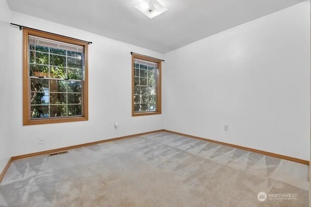 21622 120th Avenue SE Kent WA 98031